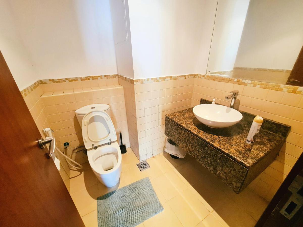 Bombay Backpackers Dxb (Adults Only) Hostel Дубай Екстериор снимка