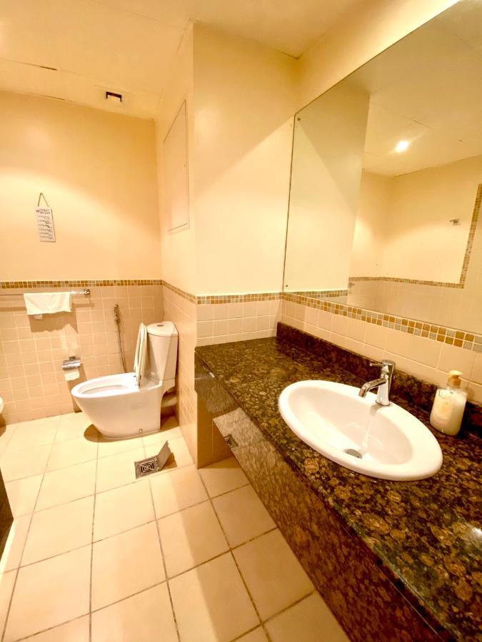 Bombay Backpackers Dxb (Adults Only) Hostel Дубай Екстериор снимка